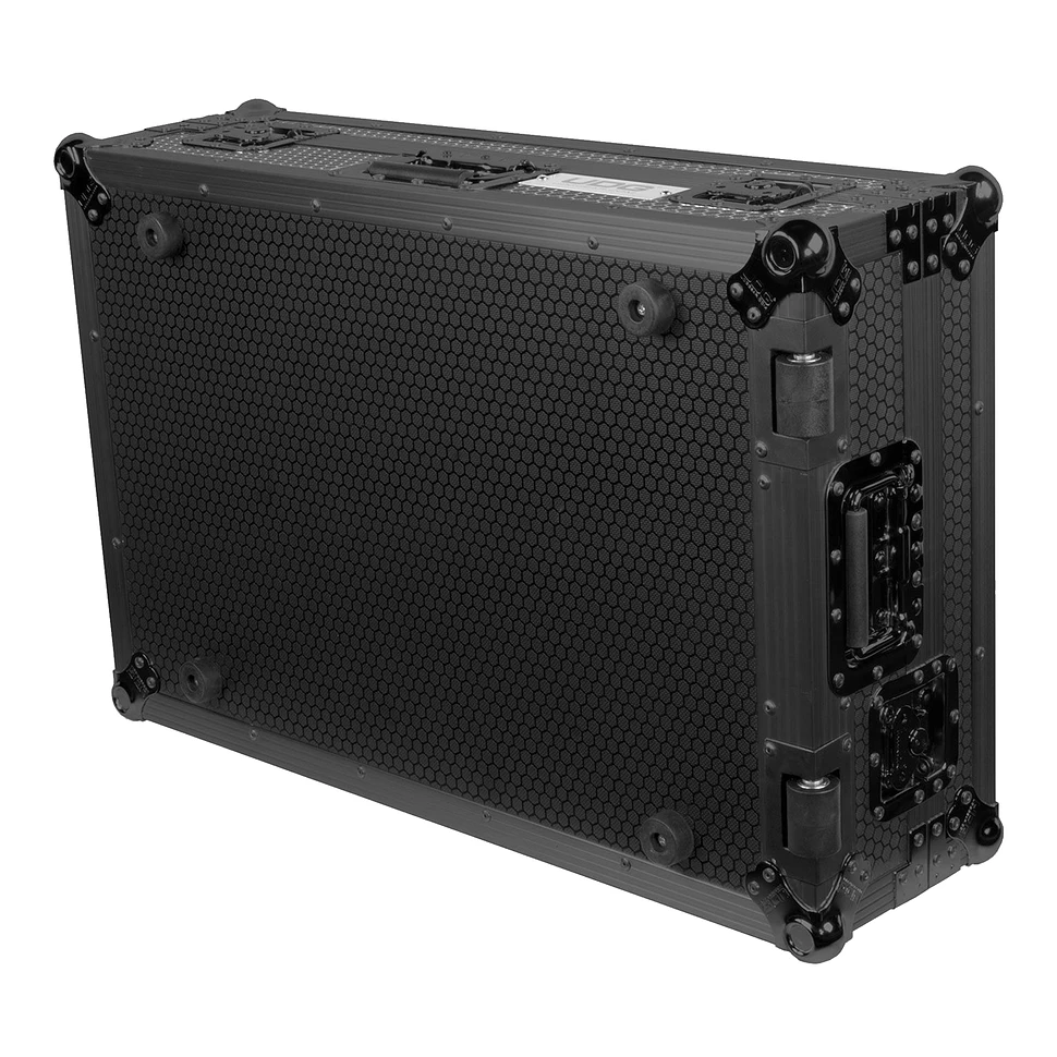 UDG - Ultimate Flight Case Rane Four Plus (Laptop Shelf + Wheels)