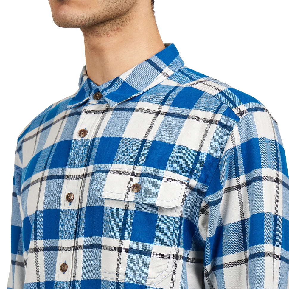 Patagonia - Long-Sleeved Cotton in Conversion Lightweight Fjord Flannel Shirt