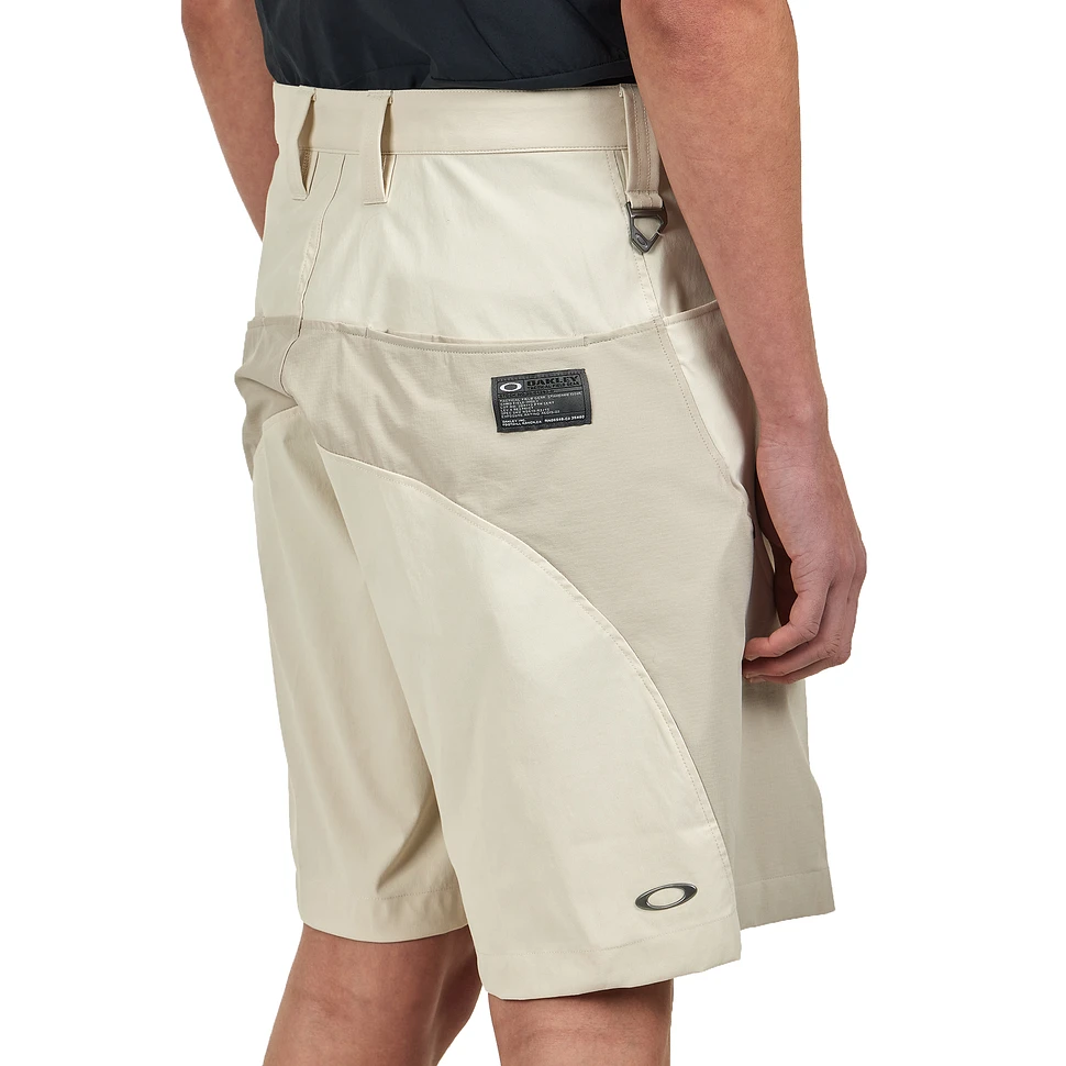 Oakley - Icon Shape Wide Shorts