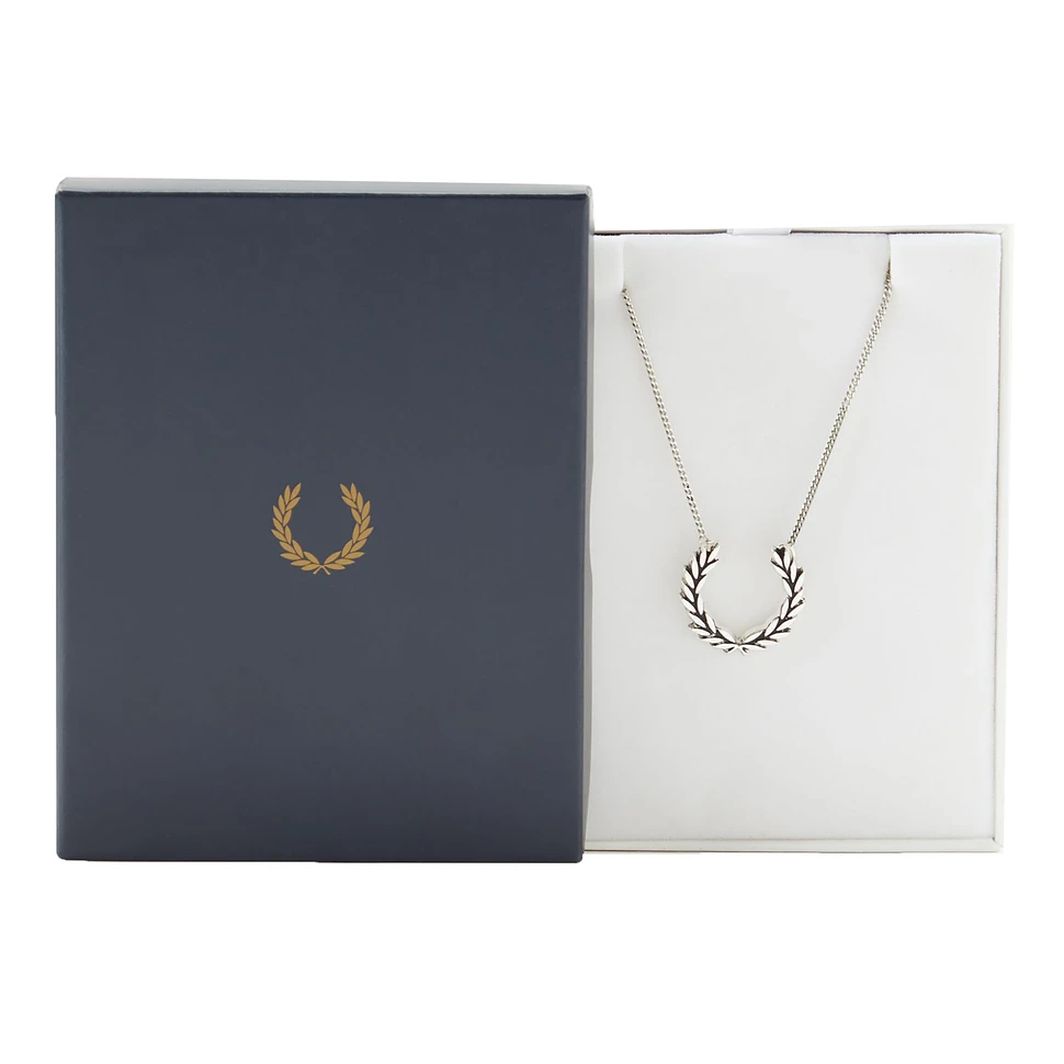 Fred Perry - Laurel Wreath Necklace (Made in England)