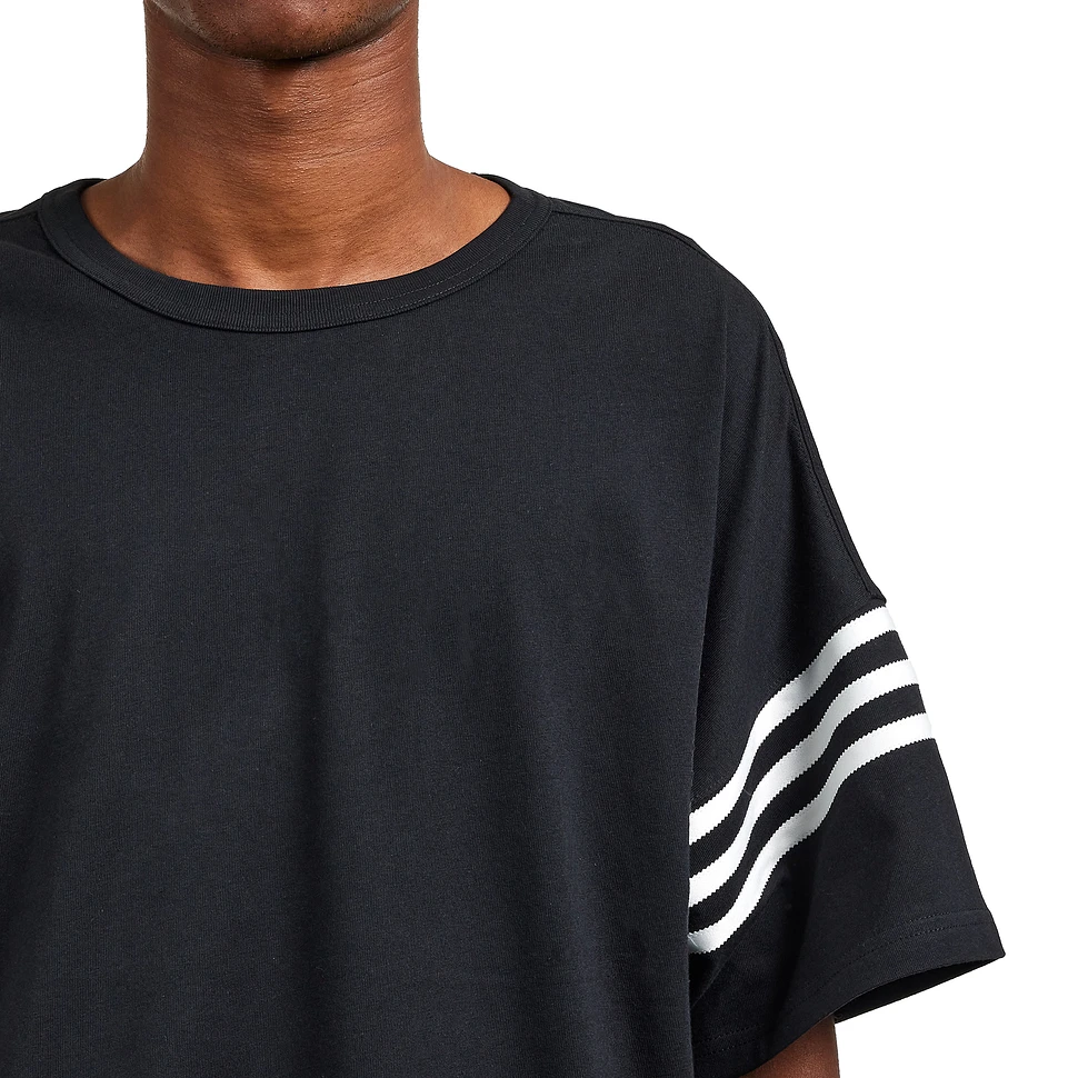 adidas - Neuclassics Tee