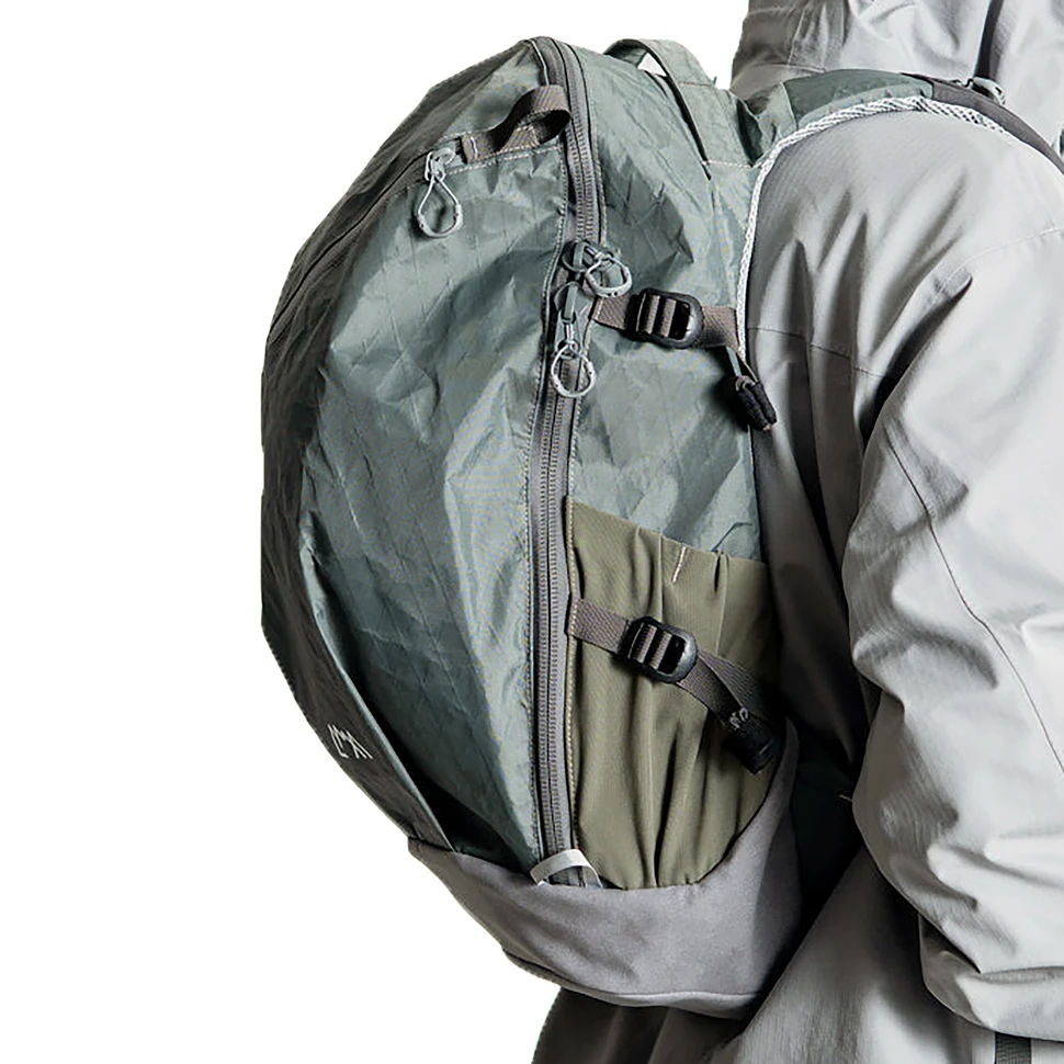 CMF Outdoor Garment - Backpackerz 32 X-Pac