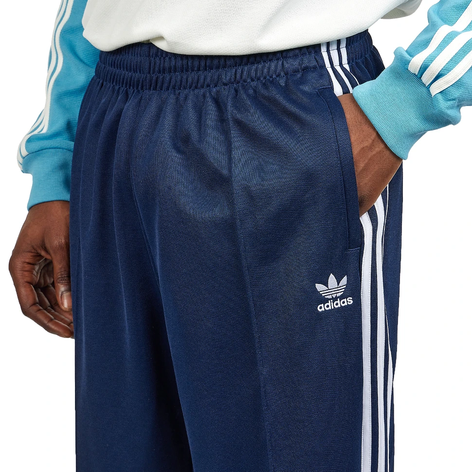 adidas - Adicolor Baggy Fit Firebird Track Pant