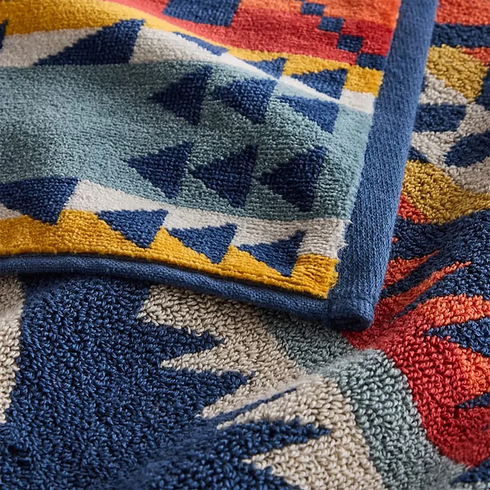 Pendleton - Oversized Jacquard Spa Towel