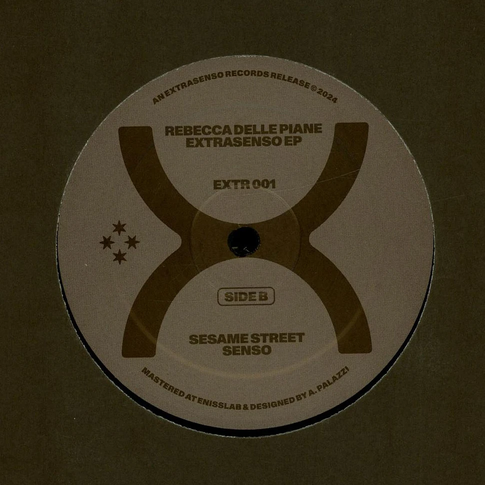Rebecca Delle Piane - Extrasenso