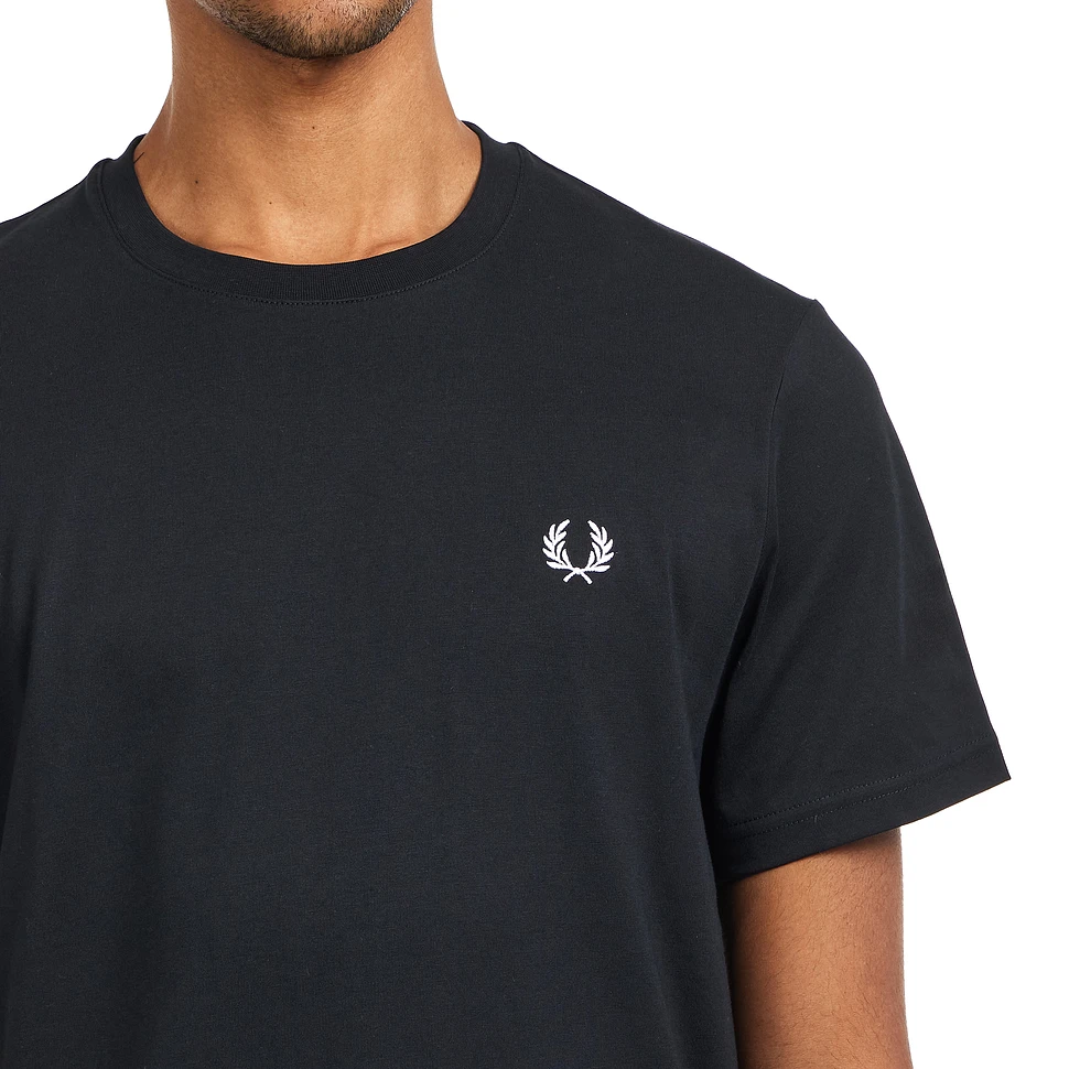 Fred Perry - Rear Powder Laurel Graphic Tee