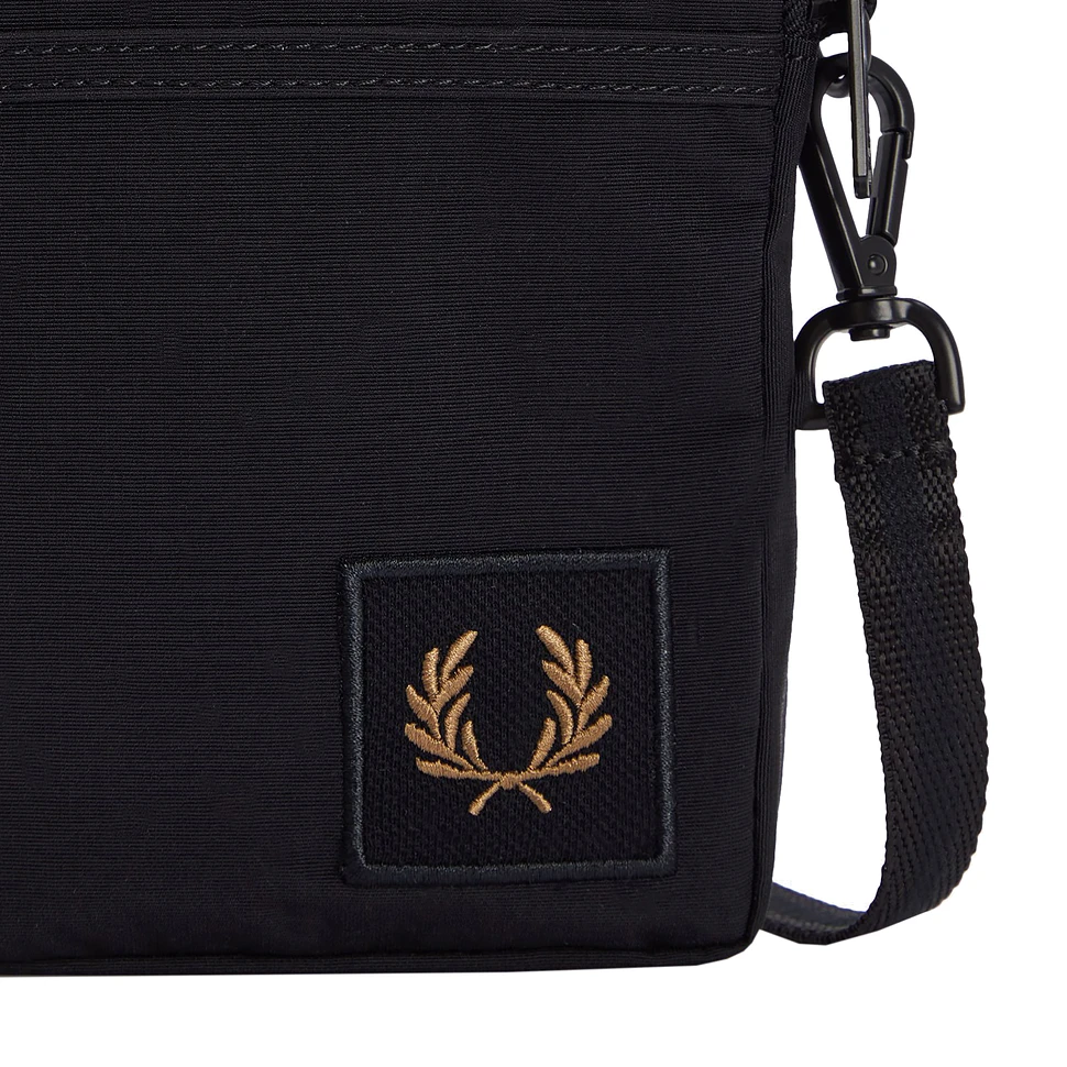 Fred Perry - Nylon Badge Small Side Bag