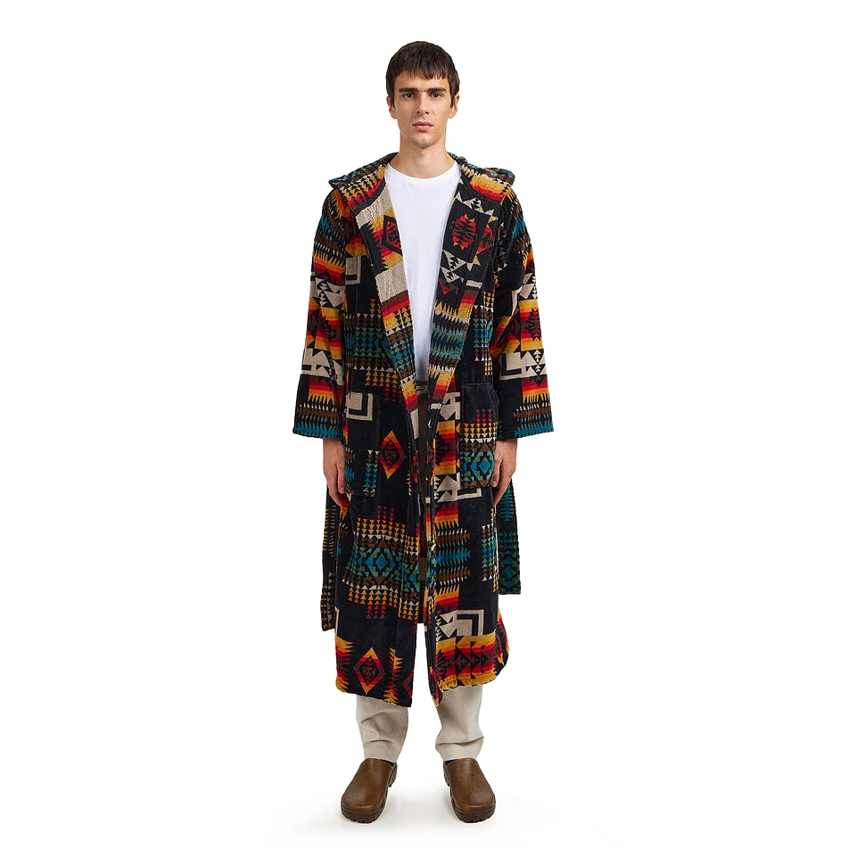 Pendleton - Robe (Chief Joseph Black) | HHV