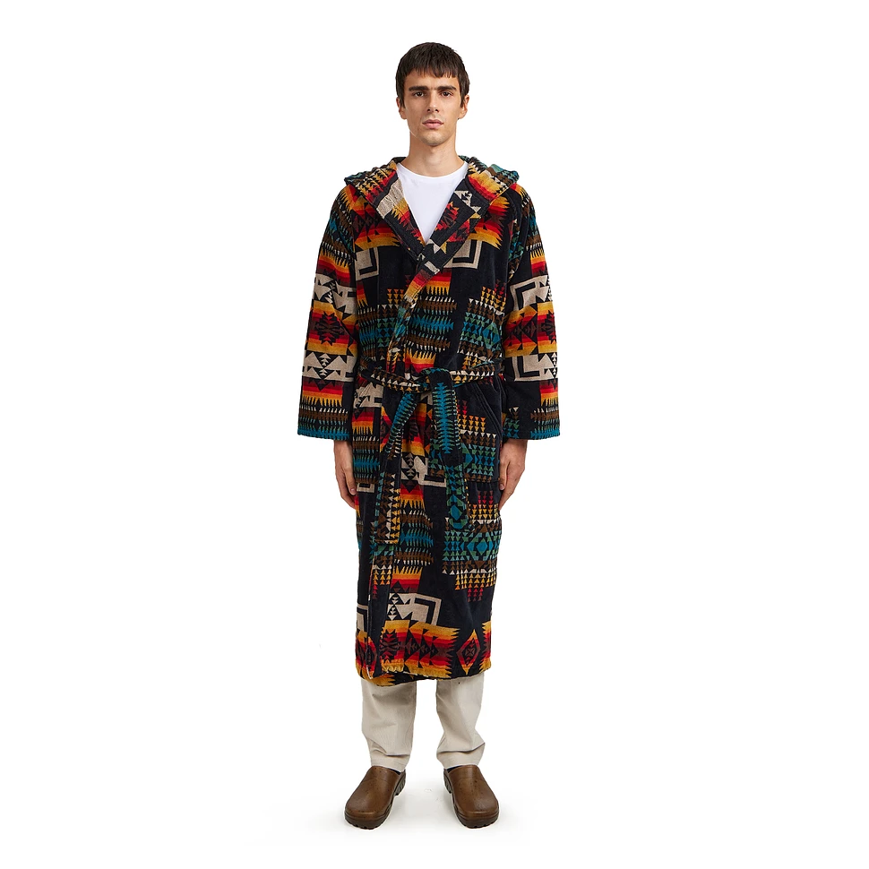 Pendleton - Robe (Chief Joseph Black) | HHV