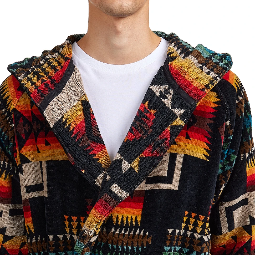 Pendleton - Robe (Chief Joseph Black) | HHV