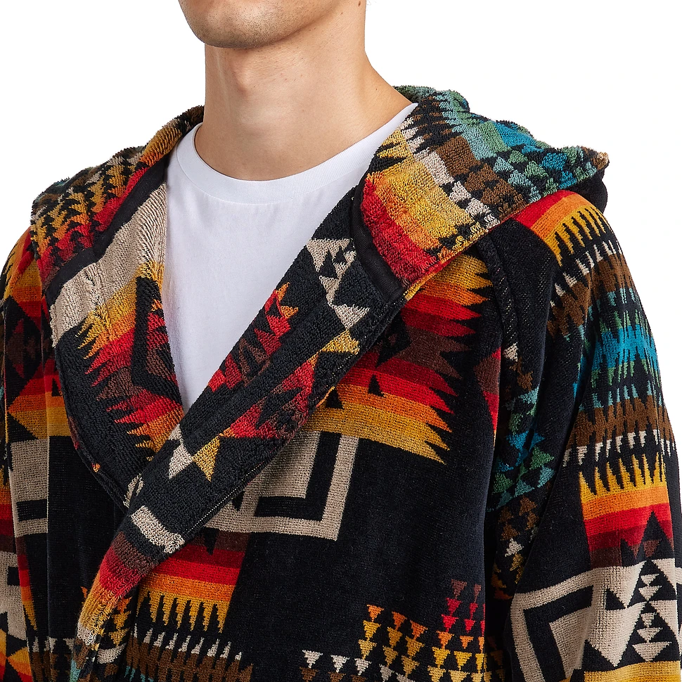 Pendleton - Robe (Chief Joseph Black) | HHV