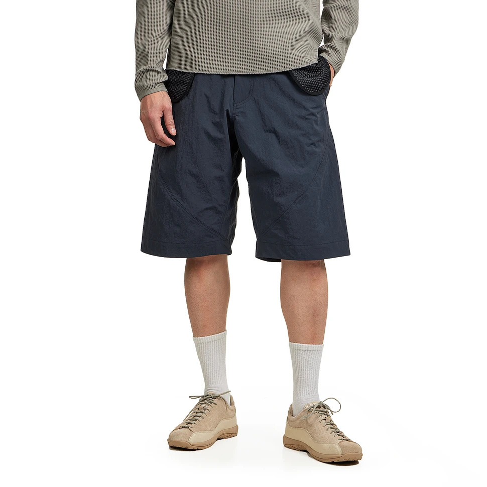 Goldwin 0 - Helicoid Pocket Shorts (Ink Black) | HHV