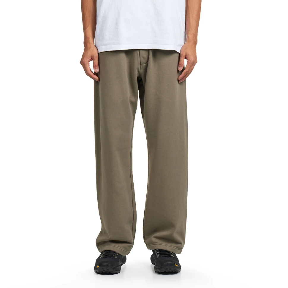 Diagonal Raised Fleece Logo Sweatpants